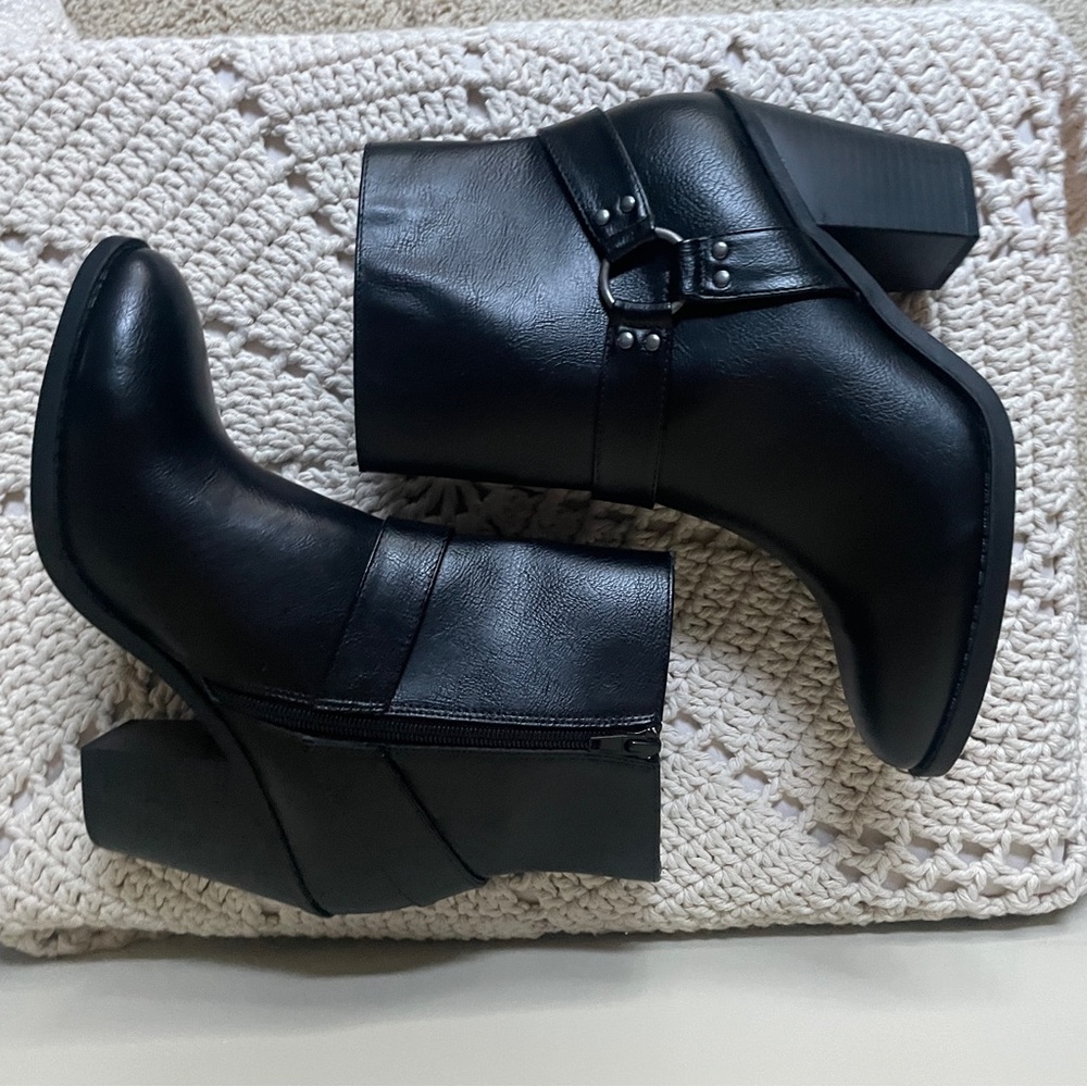 NWOB Esprit Boots Womens Kella Block Heeled Black Faux Leather size 10 - Picture 6 of 9